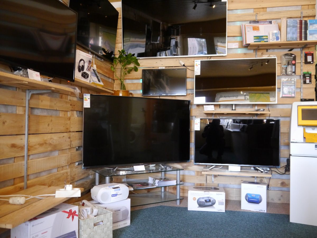 Verkaufsraum braune Ware